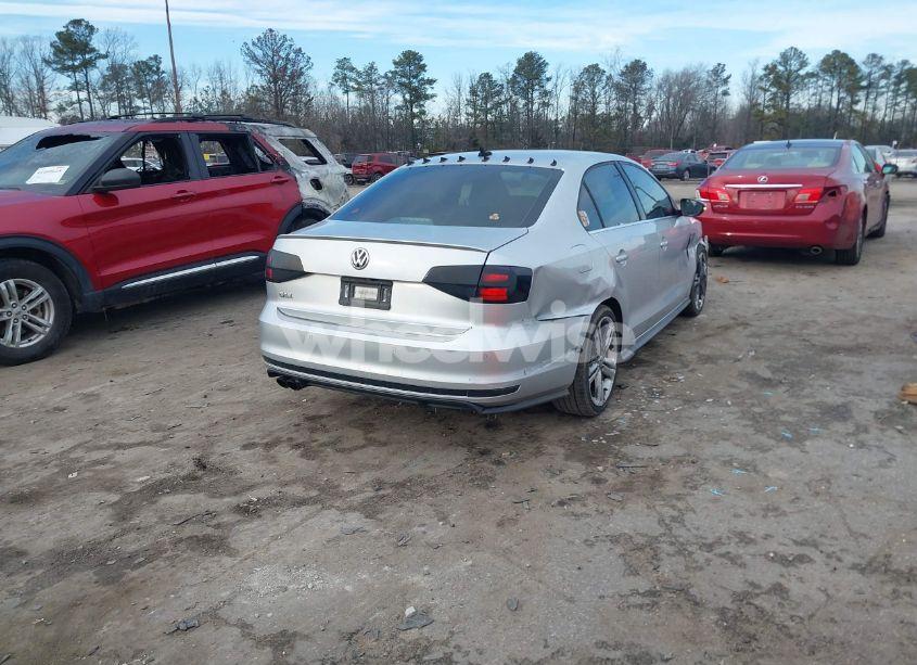 Photo 4 of 2016 Volkswagen Jetta 2.0T GLI SEL (VIN 3VW4S7AJ1GM274842)