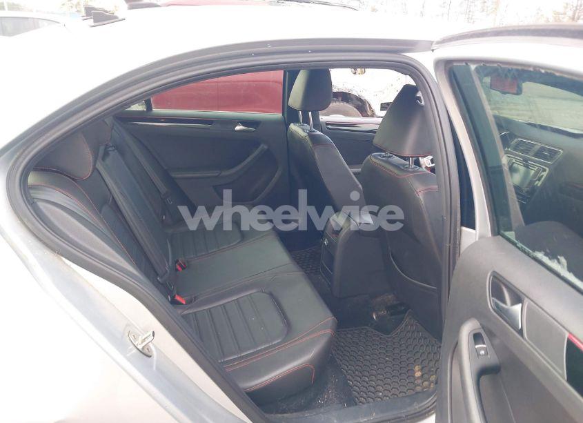 Photo 8 of 2016 Volkswagen Jetta 2.0T GLI SEL (VIN 3VW4S7AJ1GM274842)