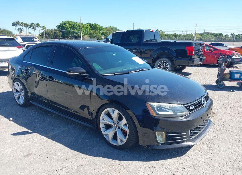 2014 Volkswagen Jetta GLI AUTOBAHN W/NAV (VIN 3VW4S7AJ2EM230779) main photo