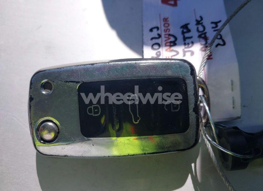 Photo 11 of 2014 Volkswagen Jetta GLI AUTOBAHN W/NAV (VIN 3VW4S7AJ2EM230779)