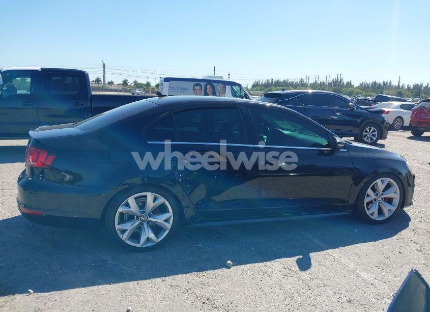 Photo 13 of 2014 Volkswagen Jetta GLI AUTOBAHN W/NAV (VIN 3VW4S7AJ2EM230779)