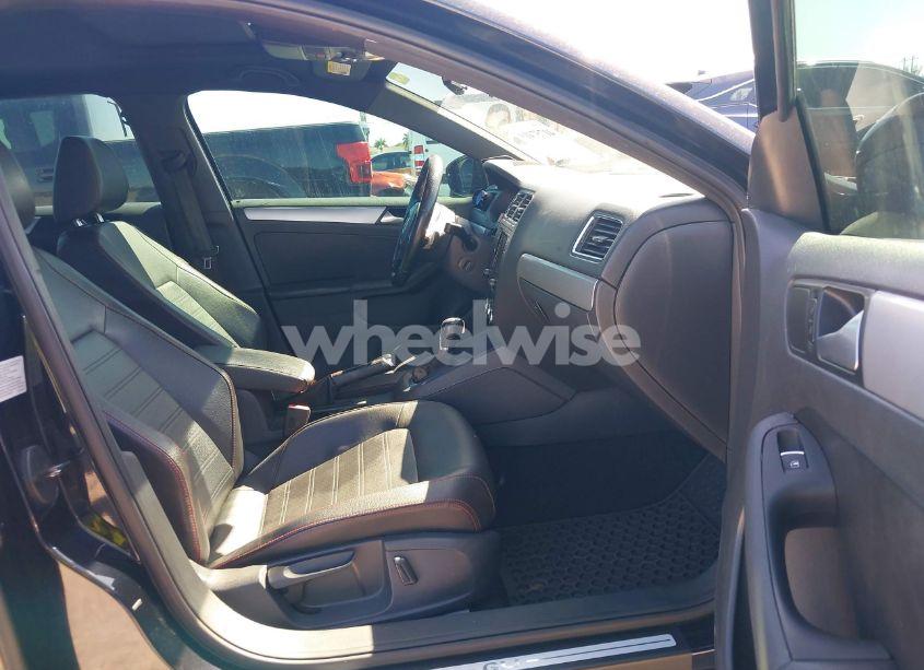 Photo 5 of 2014 Volkswagen Jetta GLI AUTOBAHN W/NAV (VIN 3VW4S7AJ2EM230779)