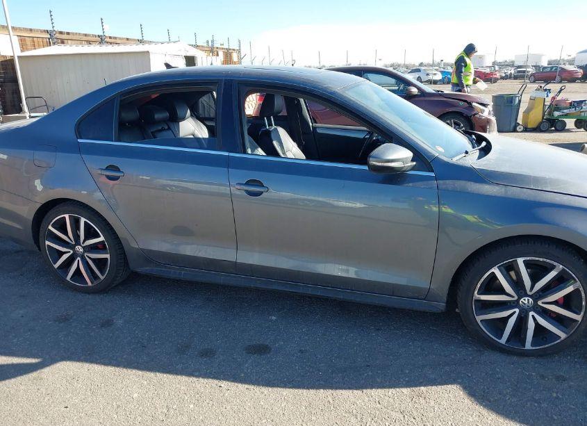 Photo 13 of 2014 Volkswagen Jetta GLI AUTOBAHN W/NAV (VIN 3VW4S7AJ2EM372744)