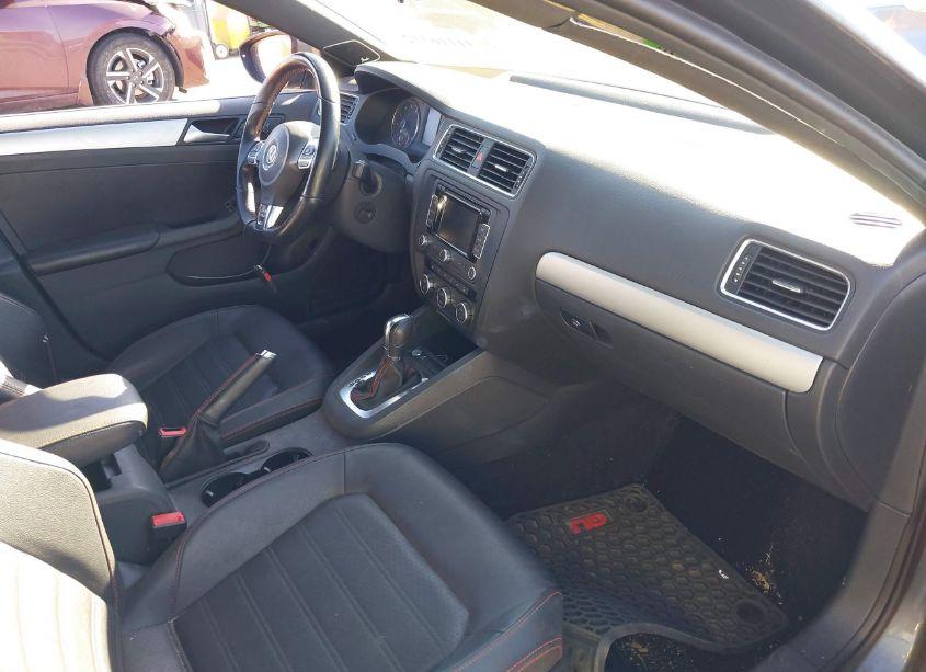 Photo 5 of 2014 Volkswagen Jetta GLI AUTOBAHN W/NAV (VIN 3VW4S7AJ2EM372744)