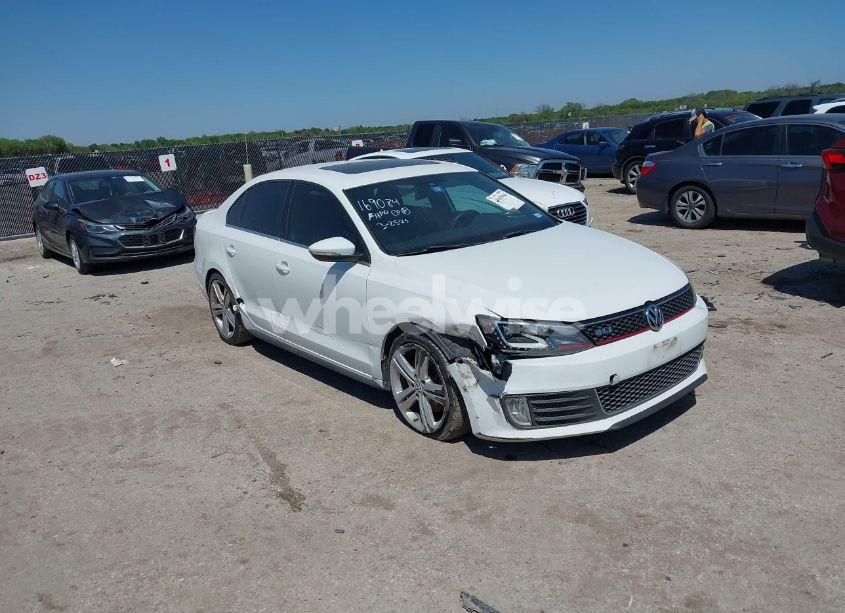 2015 Volkswagen Jetta 2.0T GLI SEL (VIN 3VW4S7AJ3FM402013) main photo