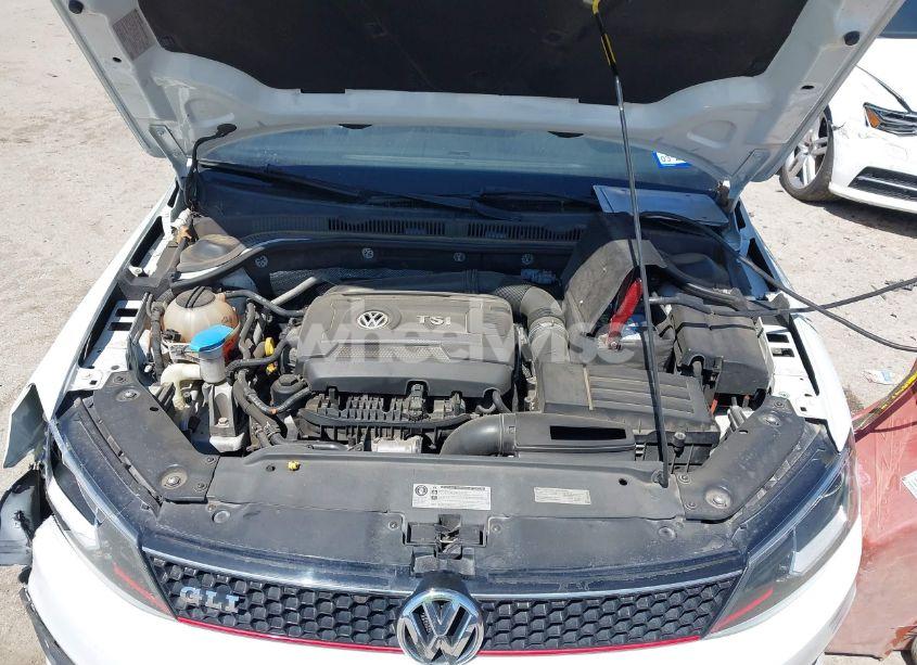 Photo 10 of 2015 Volkswagen Jetta 2.0T GLI SEL (VIN 3VW4S7AJ3FM402013)