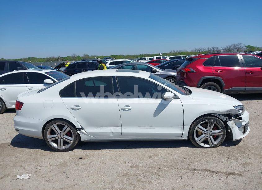 Photo 13 of 2015 Volkswagen Jetta 2.0T GLI SEL (VIN 3VW4S7AJ3FM402013)