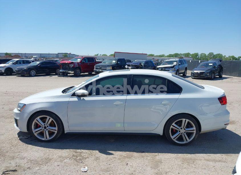 Photo 14 of 2015 Volkswagen Jetta 2.0T GLI SEL (VIN 3VW4S7AJ3FM402013)