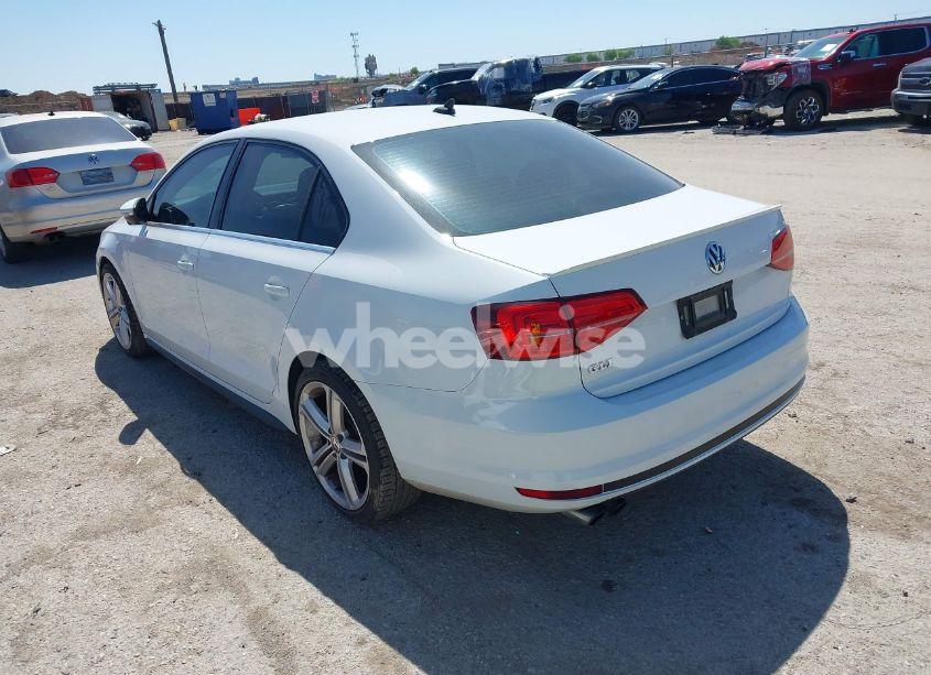Photo 3 of 2015 Volkswagen Jetta 2.0T GLI SEL (VIN 3VW4S7AJ3FM402013)