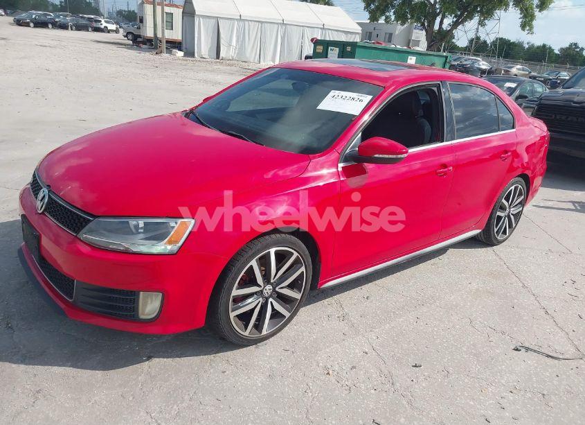 Photo 2 of 2013 Volkswagen Jetta GLI AUTOBAHN (VIN 3VW4T7AJ0DM291687)