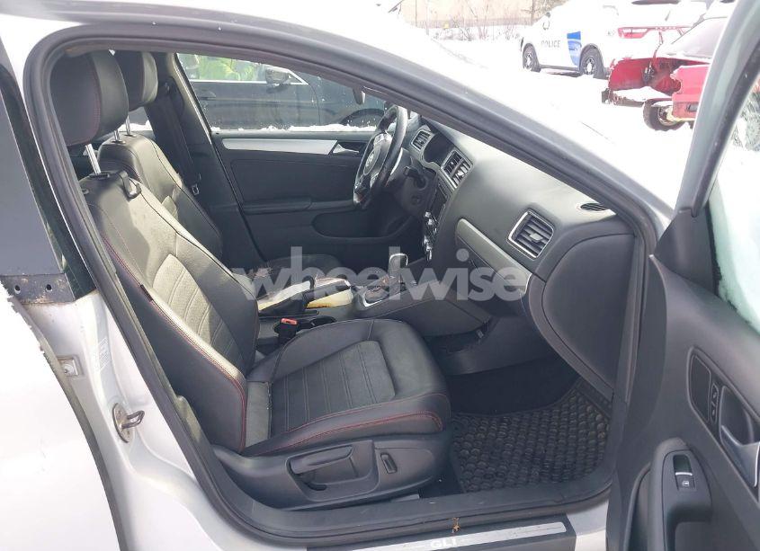 Photo 5 of 2013 Volkswagen Jetta GLI AUTOBAHN W/NAV (VIN 3VW4T7AJ1DM310716)