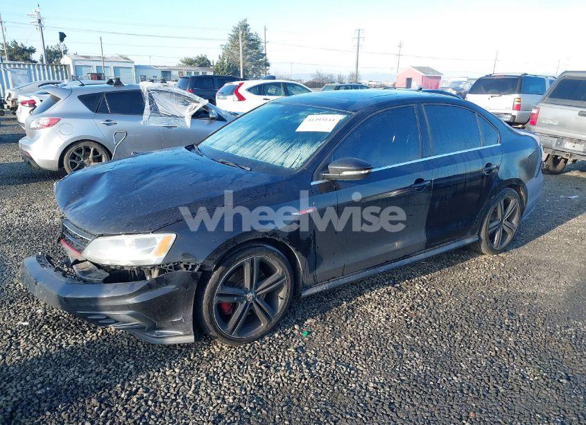 Photo 2 of 2016 Volkswagen Jetta 2.0T GLI SE (VIN 3VW4T7AJ4GM334755)