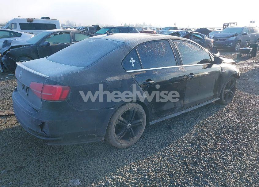 Photo 4 of 2016 Volkswagen Jetta 2.0T GLI SE (VIN 3VW4T7AJ4GM334755)