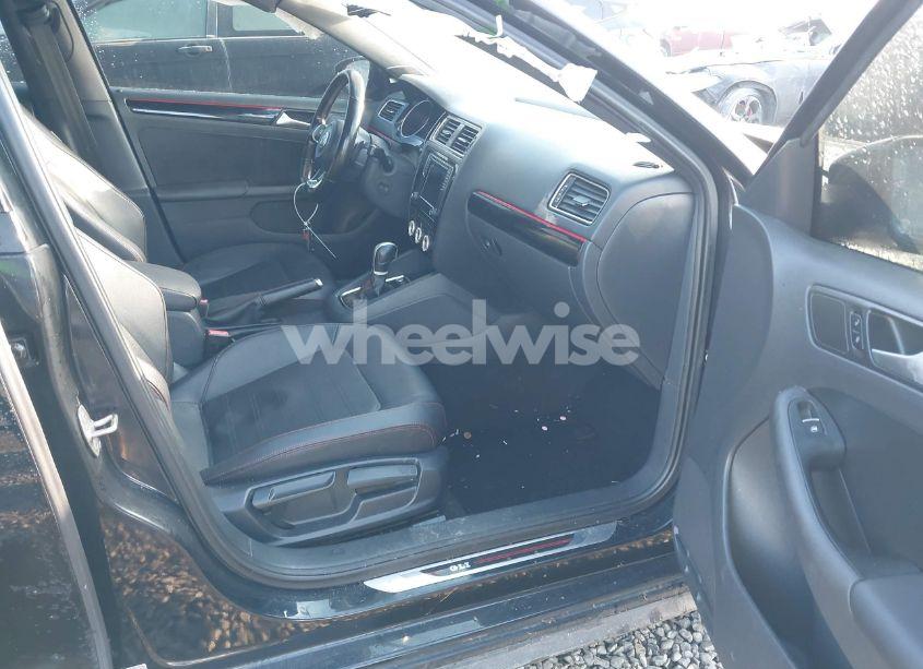 Photo 5 of 2016 Volkswagen Jetta 2.0T GLI SE (VIN 3VW4T7AJ4GM334755)