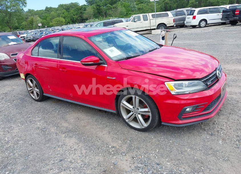 2016 Volkswagen Jetta 2.0T GLI SE (VIN 3VW4T7AJ5GM299529) main photo