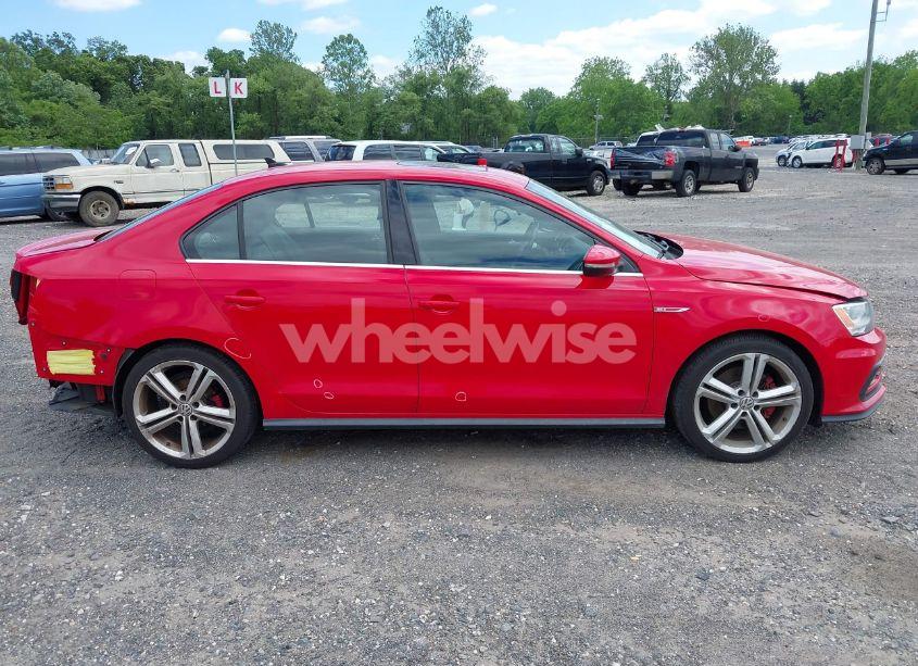 Photo 13 of 2016 Volkswagen Jetta 2.0T GLI SE (VIN 3VW4T7AJ5GM299529)