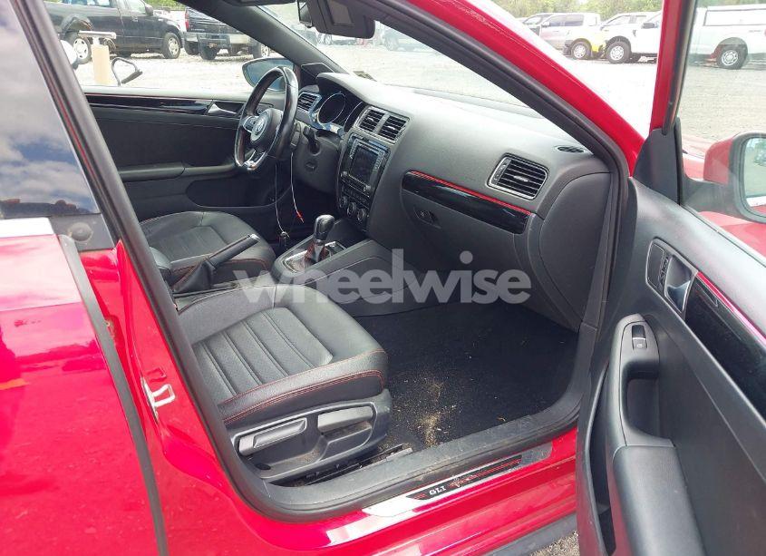 Photo 5 of 2016 Volkswagen Jetta 2.0T GLI SE (VIN 3VW4T7AJ5GM299529)