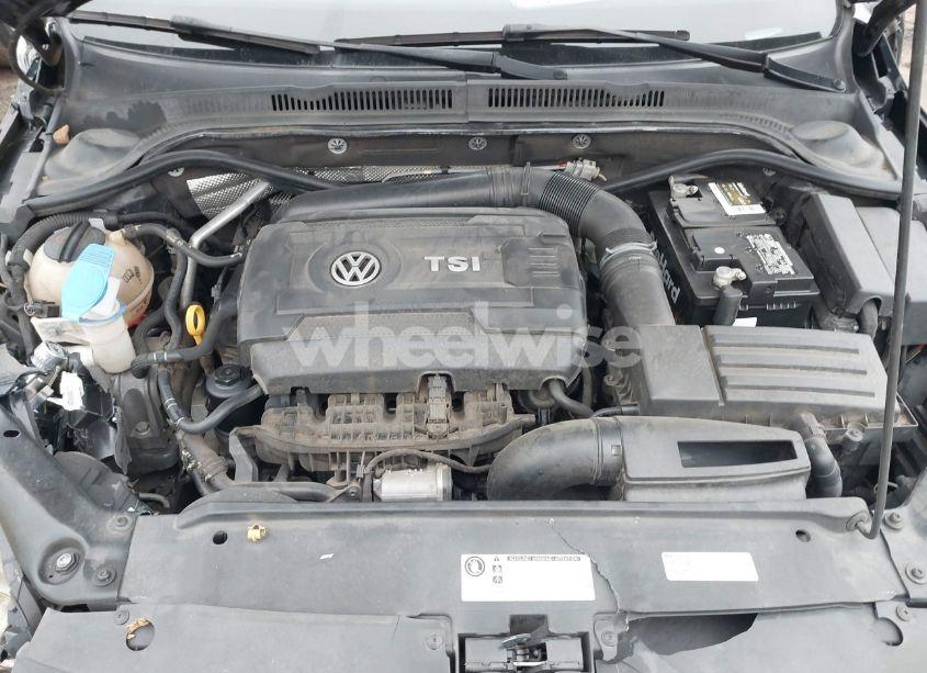 Photo 10 of 2017 Volkswagen Jetta GLI (VIN 3VW4T7AJ5HM362744)