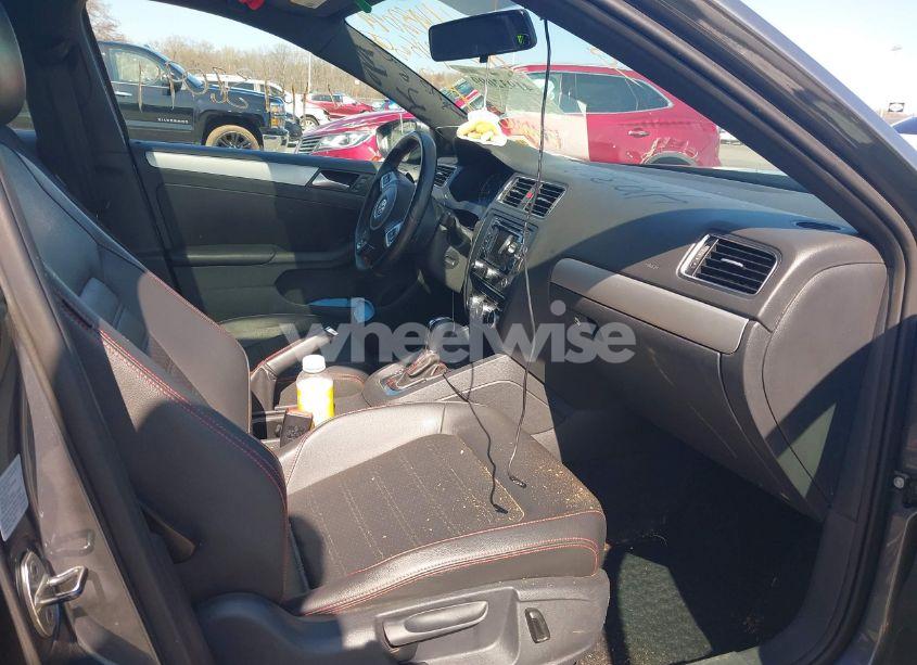 Photo 5 of 2014 Volkswagen Jetta GLI AUTOBAHN W/NAV (VIN 3VW4T7AJ6EM360187)