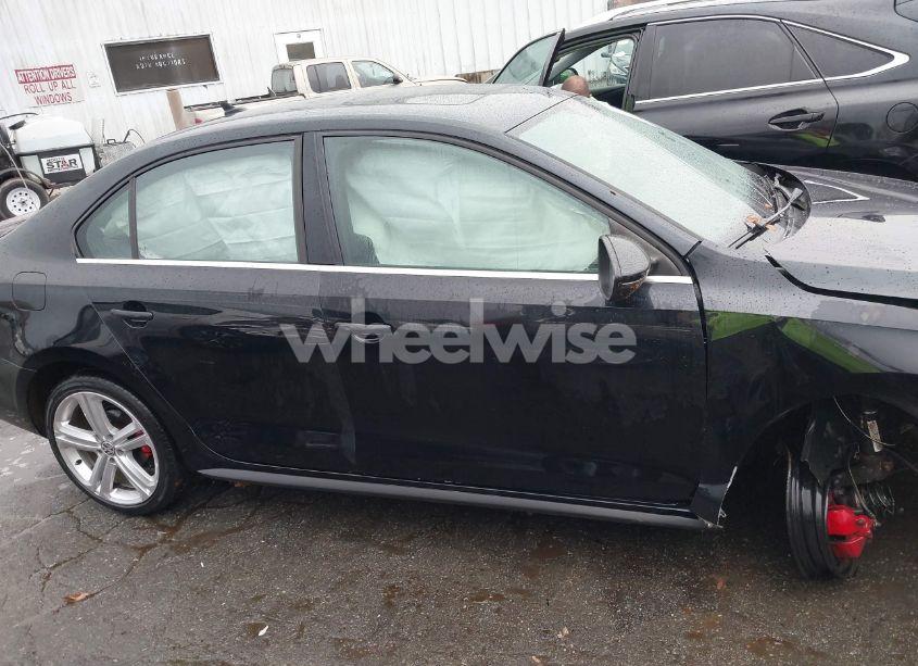 Photo 13 of 2015 Volkswagen Jetta 2.0T GLI SEL (VIN 3VW4T7AJ6FM334433)