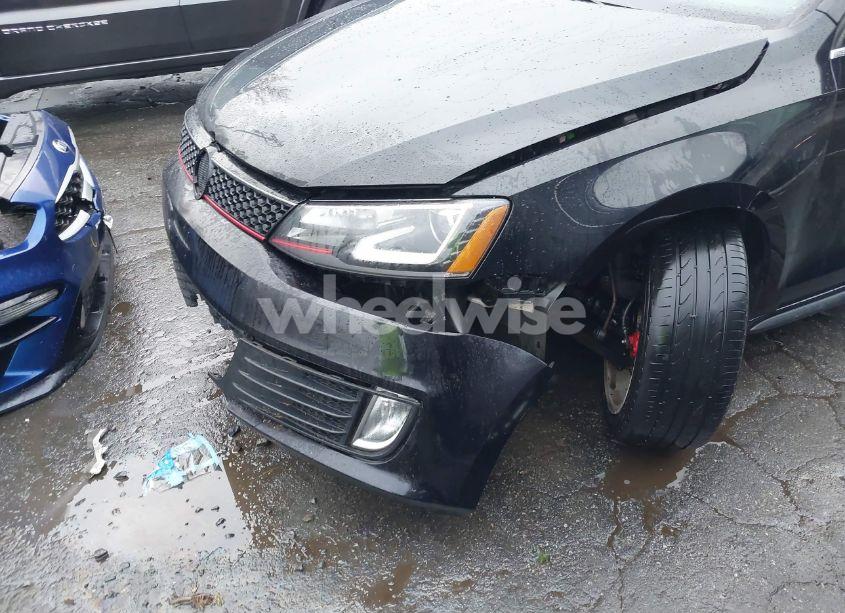 Photo 17 of 2015 Volkswagen Jetta 2.0T GLI SEL (VIN 3VW4T7AJ6FM334433)