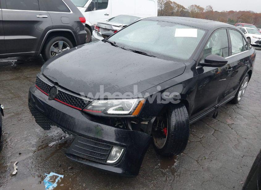 Photo 2 of 2015 Volkswagen Jetta 2.0T GLI SEL (VIN 3VW4T7AJ6FM334433)