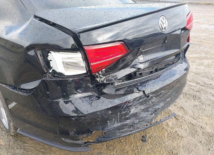 Photo 18 of 2017 Volkswagen Jetta GLI (VIN 3VW4T7AJ6HM250809)