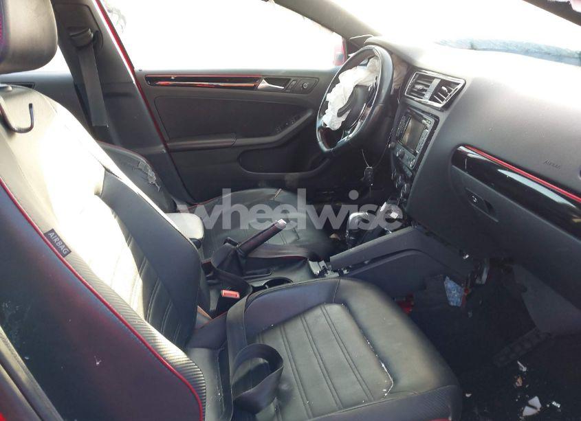 Photo 5 of 2015 Volkswagen Jetta 2.0T GLI SEL (VIN 3VW4T7AJ8FM329430)