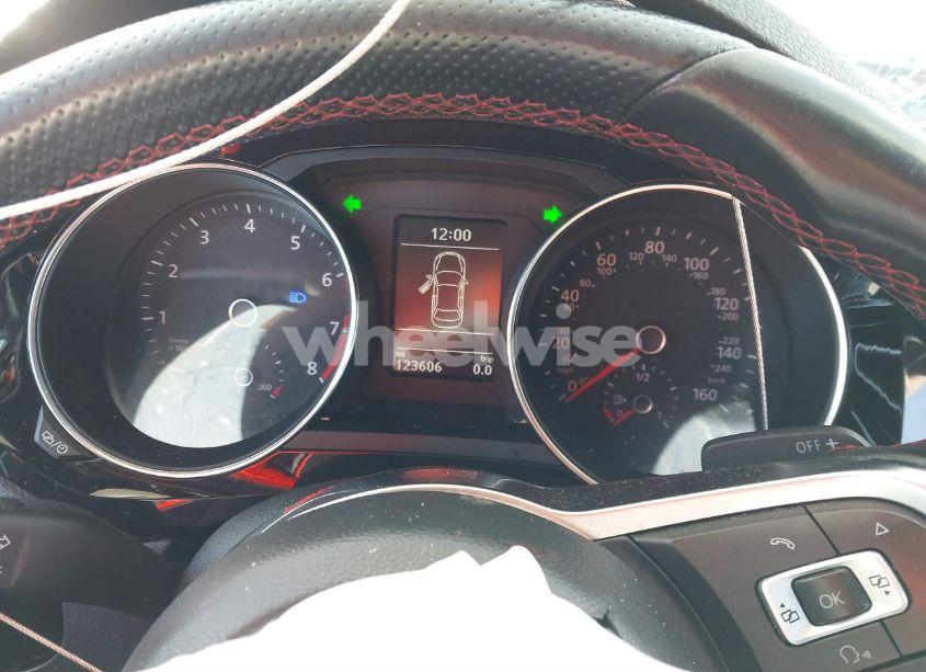 Photo 7 of 2015 Volkswagen Jetta 2.0T GLI SEL (VIN 3VW4T7AJ8FM329430)