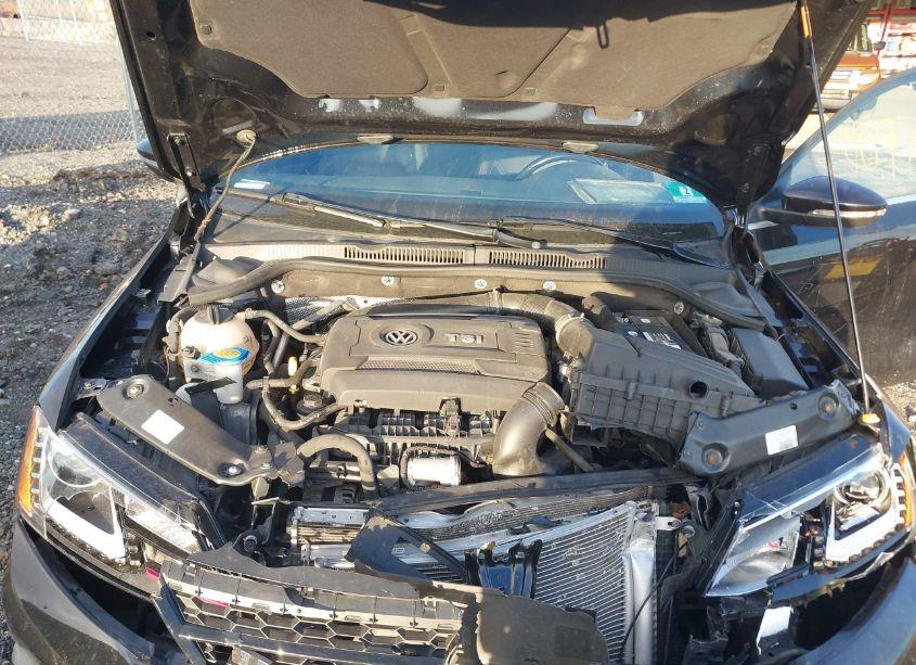 Photo 10 of 2016 Volkswagen Jetta 2.0T GLI SEL (VIN 3VW4T7AJ8GM319241)