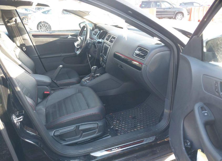 Photo 5 of 2016 Volkswagen Jetta 2.0T GLI SEL (VIN 3VW4T7AJ8GM319241)