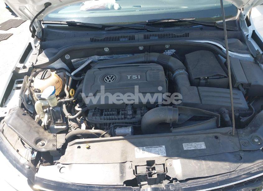 Photo 10 of 2016 Volkswagen Jetta 2.0T GLI SE (VIN 3VW4T7AJ8GM346116)