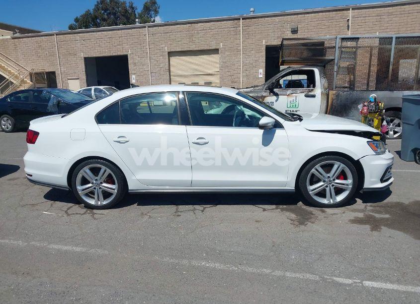 Photo 13 of 2016 Volkswagen Jetta 2.0T GLI SE (VIN 3VW4T7AJ8GM346116)