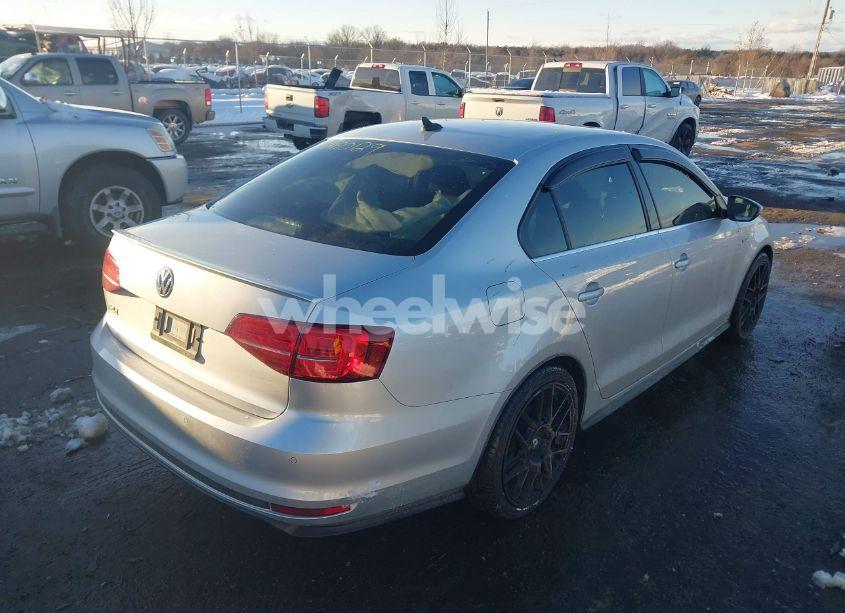 Photo 4 of 2016 Volkswagen Jetta 2.0T GLI SEL (VIN 3VW4T7AJ9GM356895)