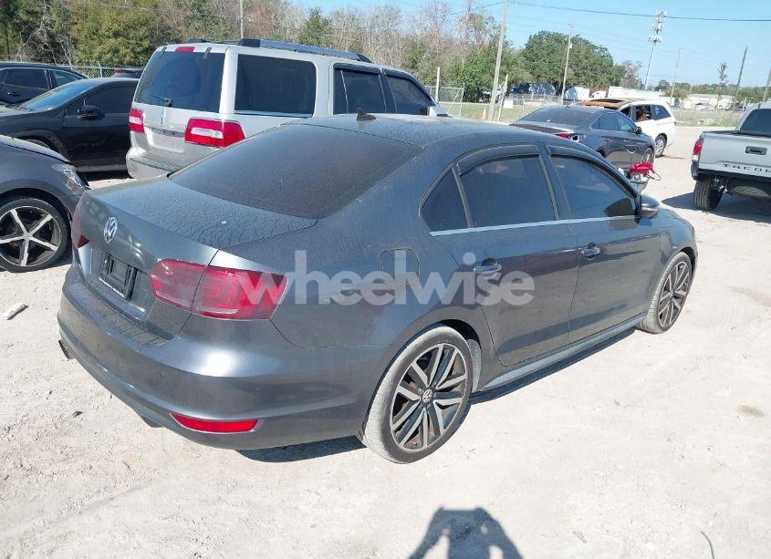 Photo 4 of 2014 Volkswagen Jetta GLI AUTOBAHN W/NAV (VIN 3VW4T7AJXEM375338)