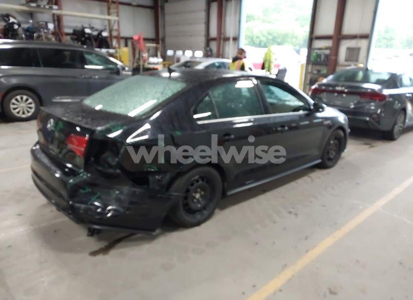 Photo 4 of 2017 Volkswagen Jetta GLI (VIN 3VW4T7AJXHM374422)