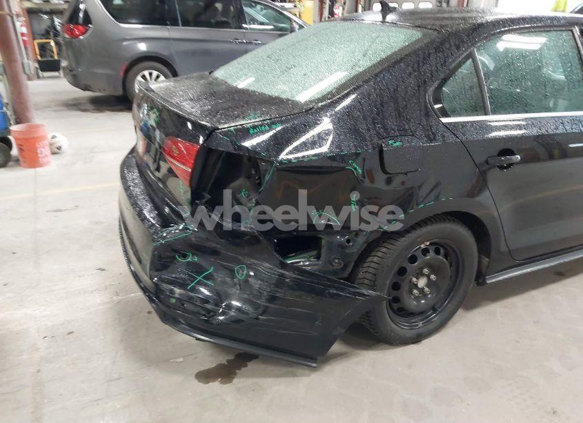 Photo 6 of 2017 Volkswagen Jetta GLI (VIN 3VW4T7AJXHM374422)