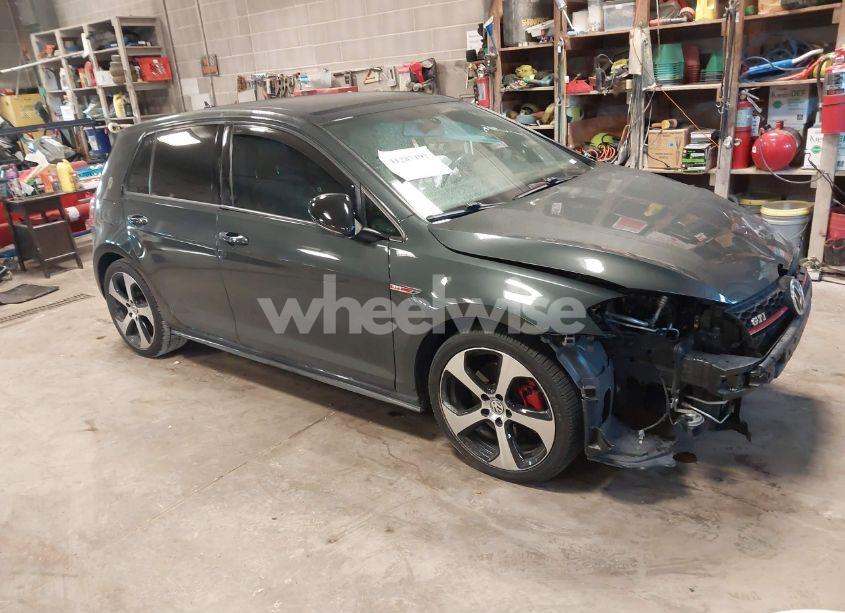2015 Volkswagen Golf GTI 2.0T AUTOBAHN 4-DOOR (VIN 3VW4T7AU0FM009027) main photo