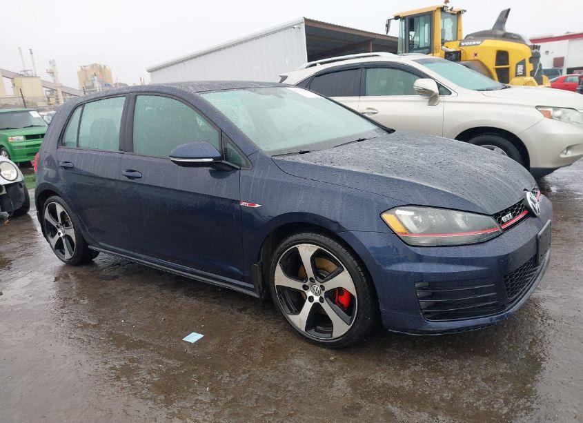 2015 Volkswagen Golf GTI 2.0T SE 4-DOOR (VIN 3VW4T7AU0FM090756) main photo