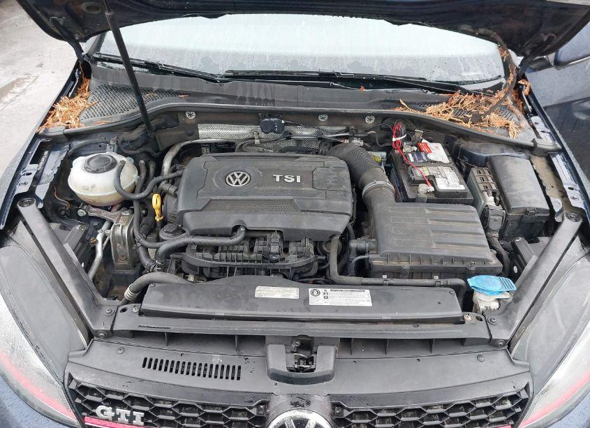 Photo 10 of 2015 Volkswagen Golf GTI 2.0T SE 4-DOOR (VIN 3VW4T7AU0FM090756)