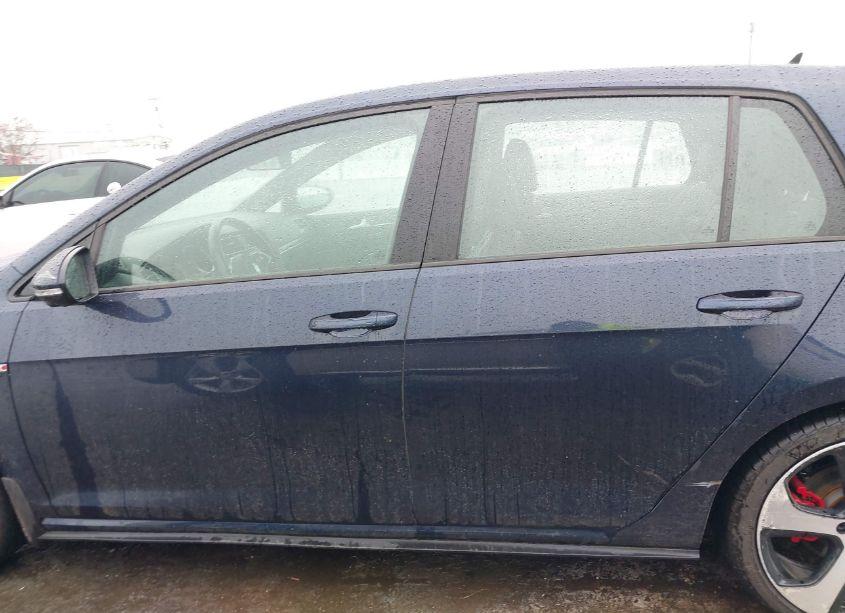 Photo 14 of 2015 Volkswagen Golf GTI 2.0T SE 4-DOOR (VIN 3VW4T7AU0FM090756)