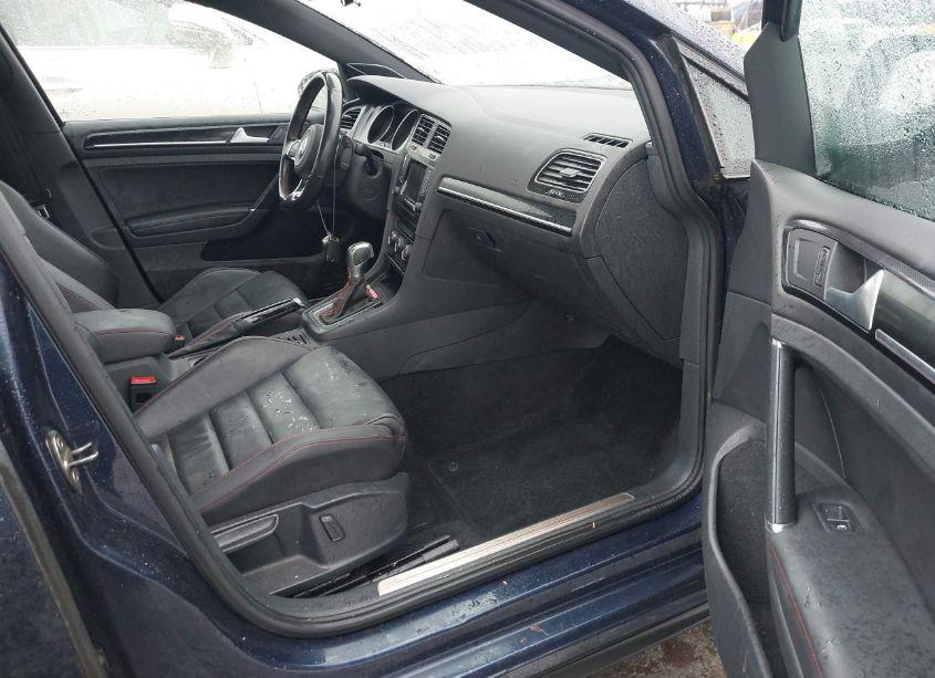 Photo 5 of 2015 Volkswagen Golf GTI 2.0T SE 4-DOOR (VIN 3VW4T7AU0FM090756)