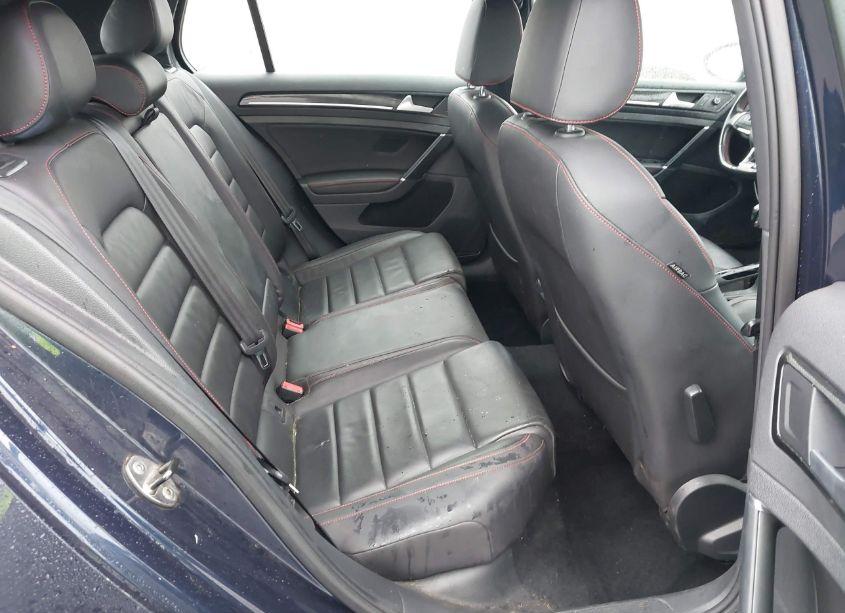Photo 8 of 2015 Volkswagen Golf GTI 2.0T SE 4-DOOR (VIN 3VW4T7AU0FM090756)