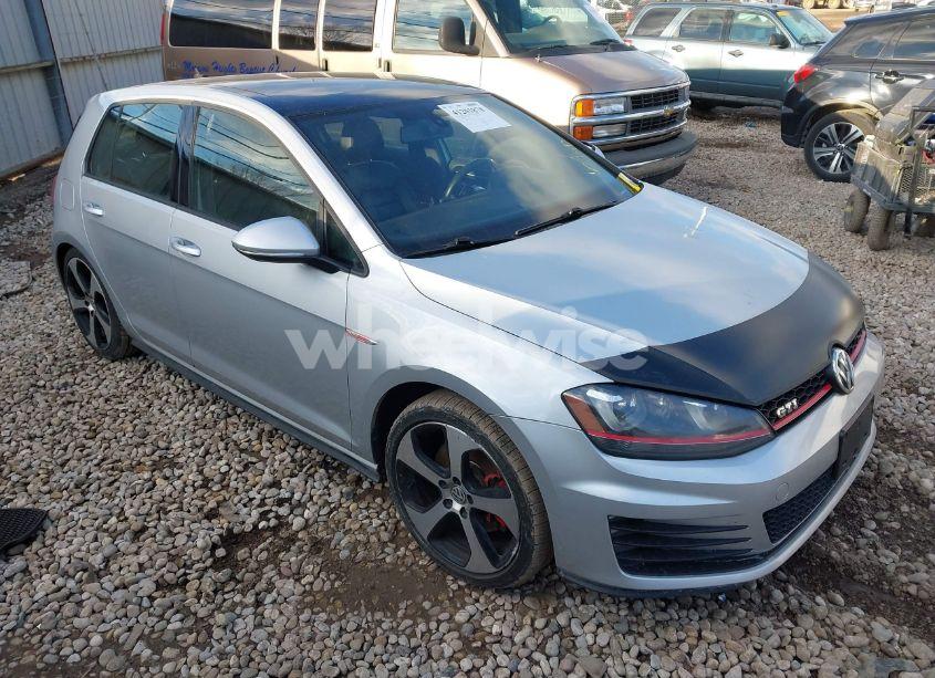 2015 Volkswagen Golf GTI 2.0T SE 4-DOOR (VIN 3VW4T7AU1FM006931) main photo