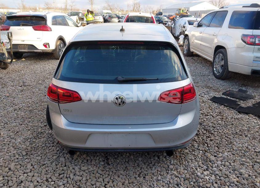 Photo 16 of 2015 Volkswagen Golf GTI 2.0T SE 4-DOOR (VIN 3VW4T7AU1FM006931)