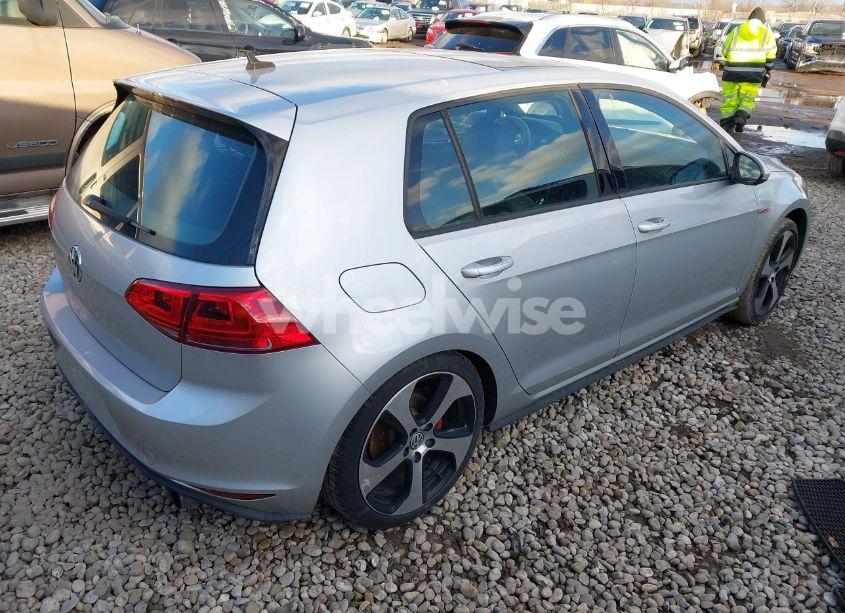 Photo 4 of 2015 Volkswagen Golf GTI 2.0T SE 4-DOOR (VIN 3VW4T7AU1FM006931)