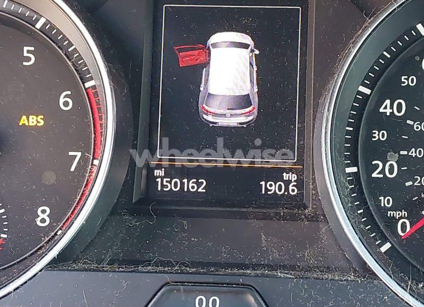 Photo 7 of 2015 Volkswagen Golf GTI 2.0T SE 4-DOOR (VIN 3VW4T7AU1FM006931)