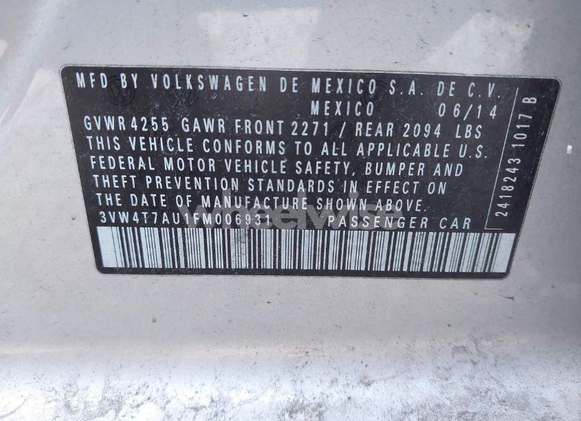 Photo 9 of 2015 Volkswagen Golf GTI 2.0T SE 4-DOOR (VIN 3VW4T7AU1FM006931)