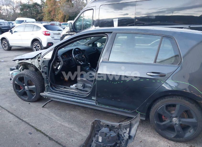 Photo 15 of 2015 Volkswagen Golf GTI 2.0T SE 4-DOOR (VIN 3VW4T7AU1FM037337)