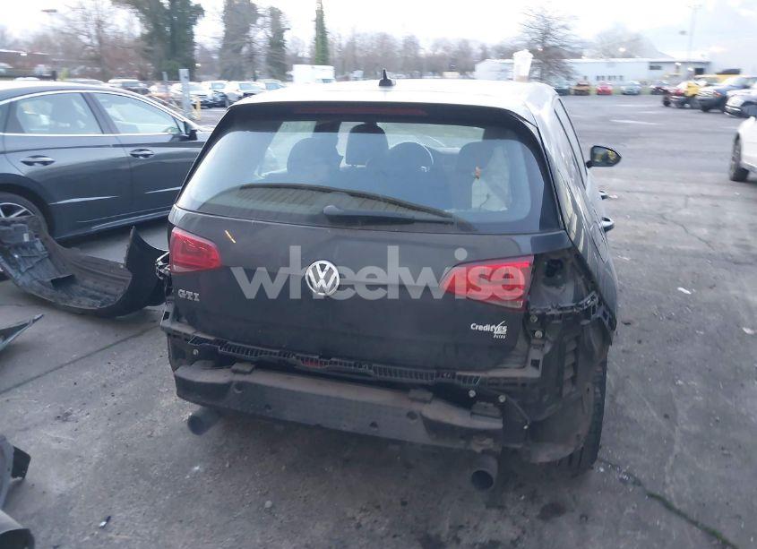 Photo 17 of 2015 Volkswagen Golf GTI 2.0T SE 4-DOOR (VIN 3VW4T7AU1FM037337)